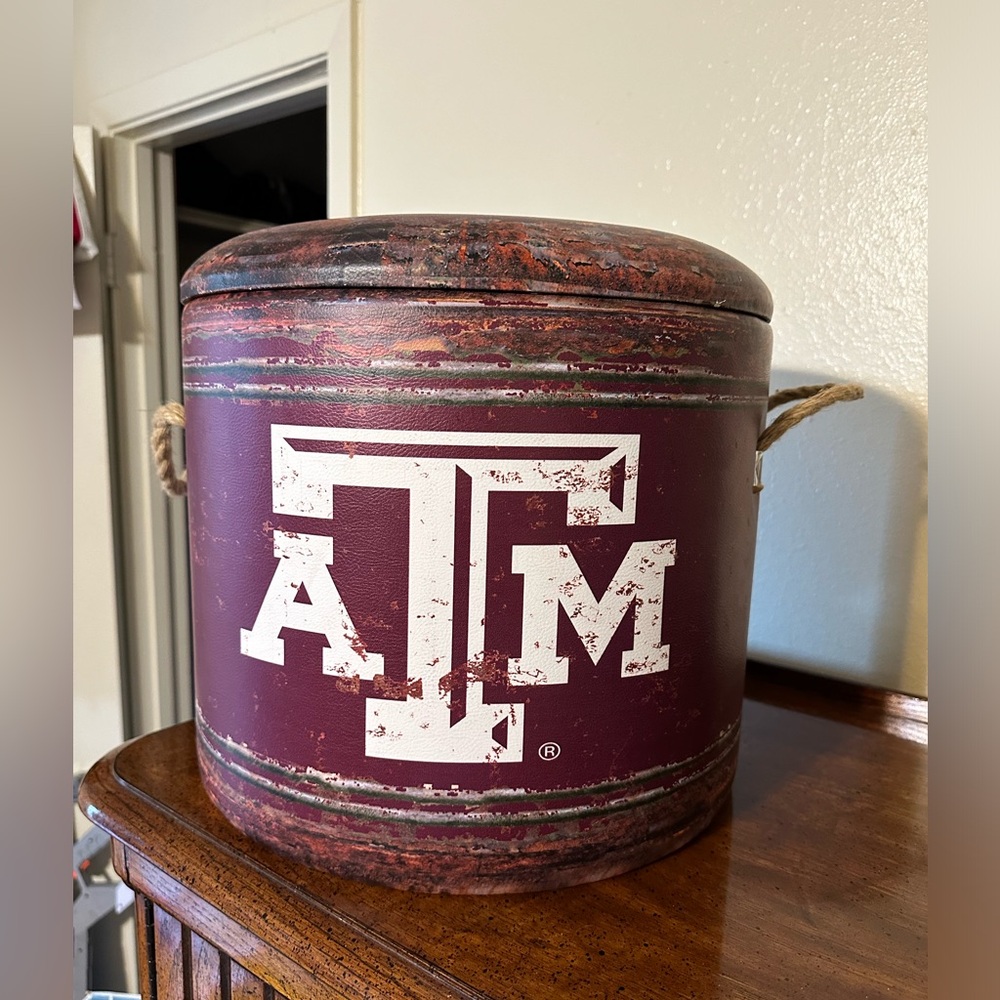 Vintage NCAA Texas A&M Aggies Canister 00s